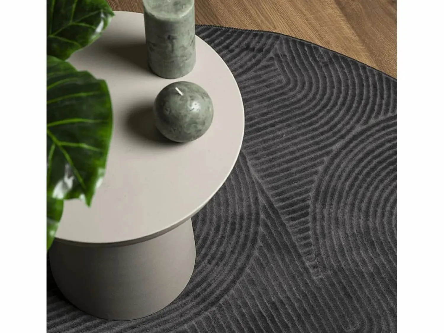 Alfombra IZA de pelo corto de estilo escandinavo en color antracita Ø 80 cm
