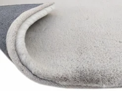 Hot OZAIA Alfombra shaggy de pelo largo efecto piel - 160 x 230 cm - Gris - BUNNY Gris claro