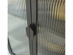 BERAH GETAH Aparador alto de metal y vidrio ondulado 70 cm