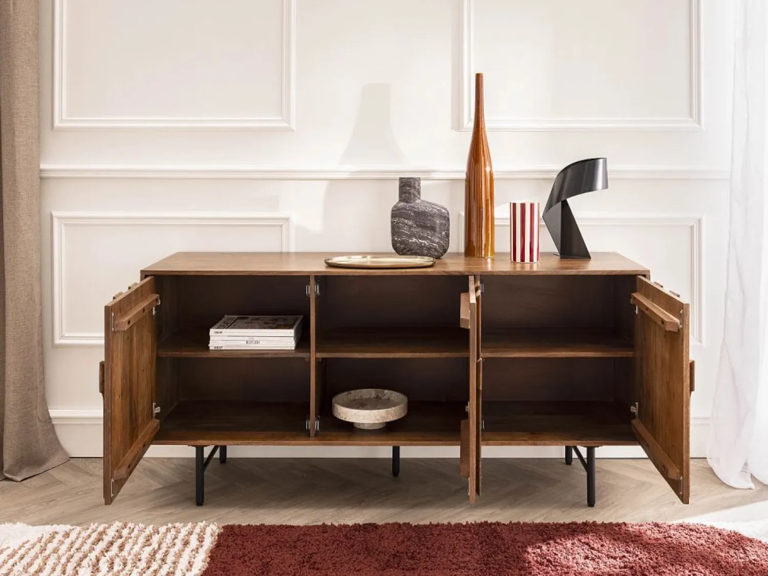 Maison Céphy Aparador con 3 puertas de madera de mango y metal negro - Natural - MIZORAM