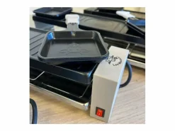 Sale Aparato de raclette para 4 personas 800W, placa antiadherente desmontable, 4 sartenes de madera natural, compacto y ligero Pequeño Electrodoméstico