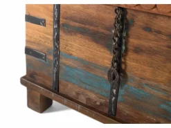 Sale Baúl fabricado en madera reciclada con apertura superior y herrajes Baúl Y Arcón