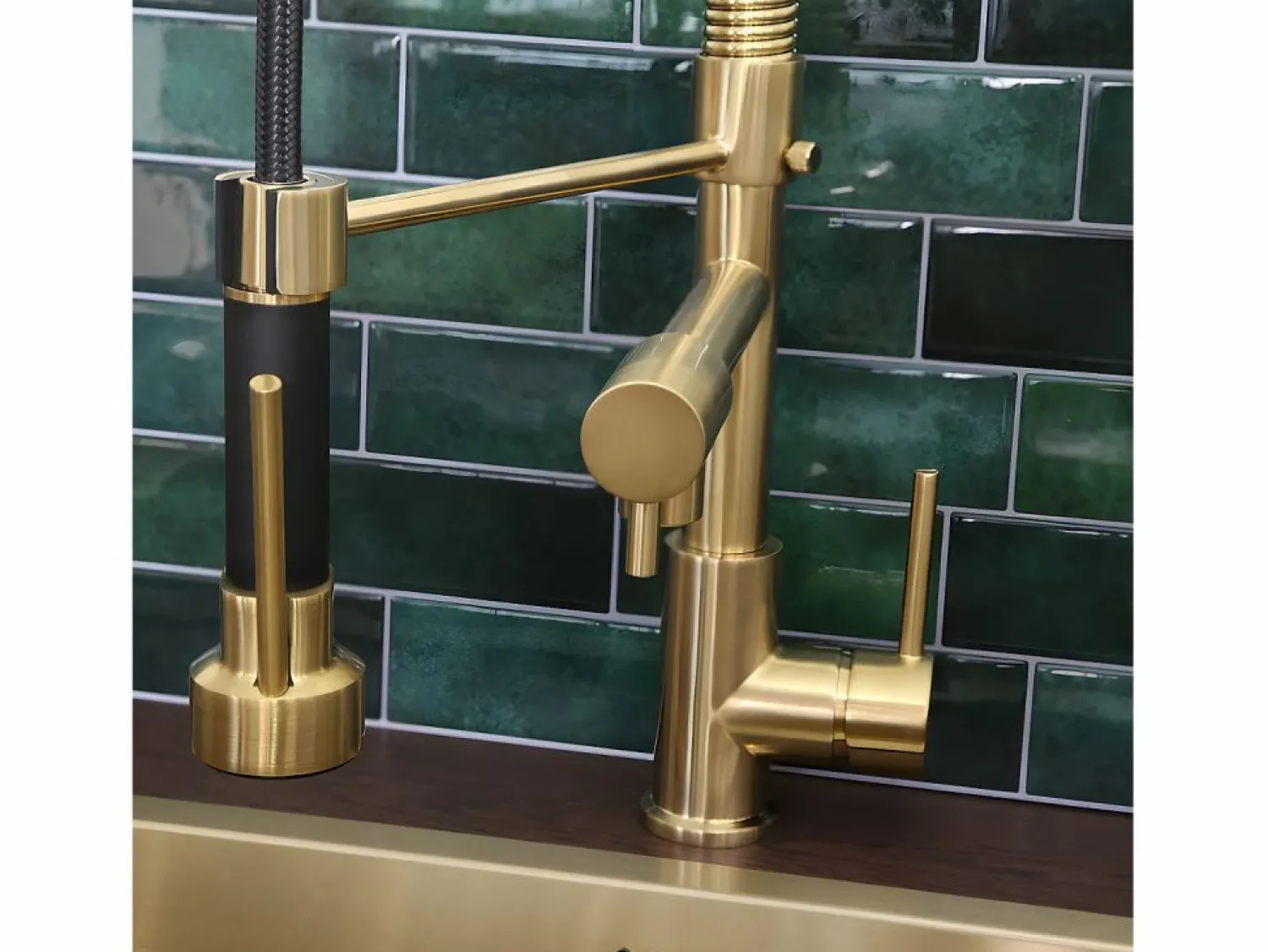 Online Essebagno Big Pro Mezclador de fregadero con rociador móvil oro cepillado Dorado