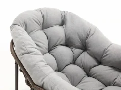 Clearance Cocon - Mecedora de ratán - Estructura de acero con cojín suave - Para uso en interiores y exteriores Gris claro