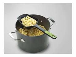 Best Colador Scoop Plus de nylon resistente al calor con mango antideslizante y ganchos integrados - Verde Materiales Y Utensilios De Cocina