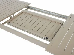 Clearance MYLIA Comedor de jardín de aluminio: mesa extensible L.205/286.5 cm y 10 sillones apilables - Taupe - MACILA de Topo