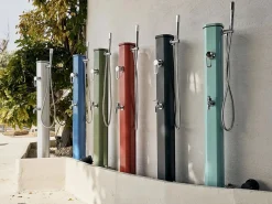 FORMIDRA Ducha Solar de Exterior Jolly Go 20L 24x26x120cm - Aluminio - Ducha de Mano Extraíble, Mezclador y Enjuague de Pies