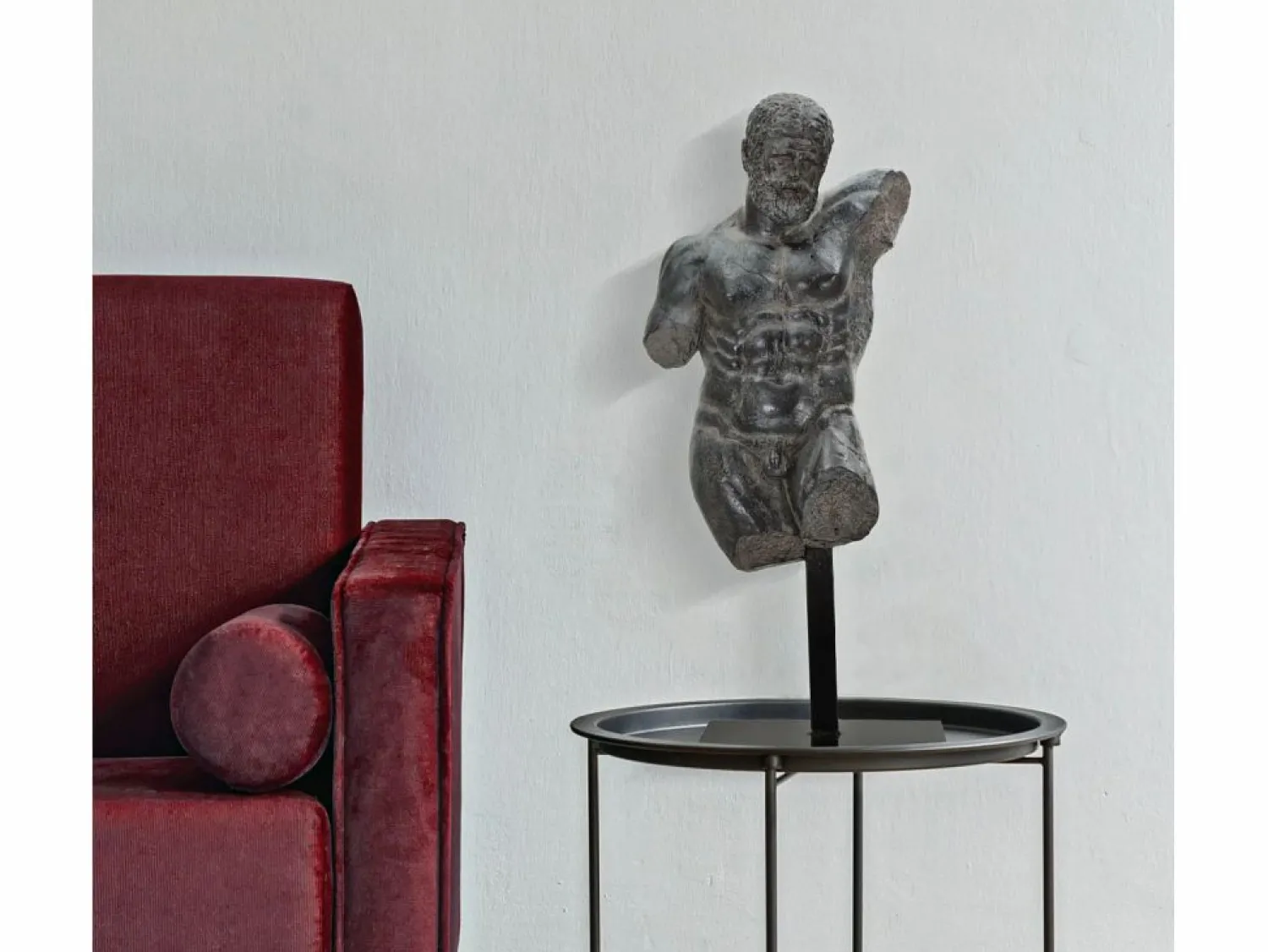 Figura decorativa busto de hombre en resina negra Ercole