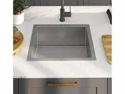 Fregadero de cocina hecho a mano de acero inoxidable