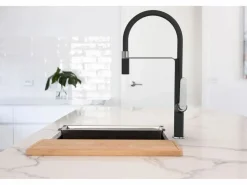 Essebagno Hideno Mezclador para fregadero con ducha móvil y cromado