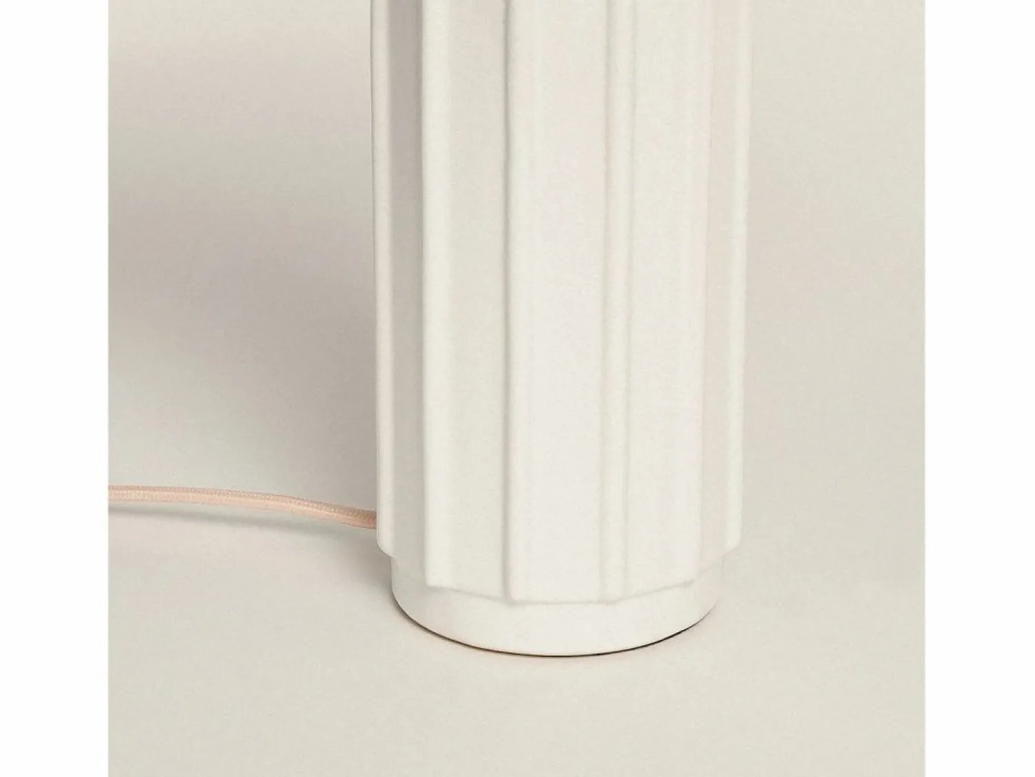 Clearance Ledkia Lámpara de Mesa de Cerámica Corbusier Blanco