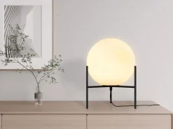 OZAIA Lámpara de mesa globo con pie, D. 25 x H. 35 cm, y blanco - BARLOW