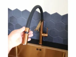 Essebagno Magneto Mezclador de fregadero con rociador móvil en cobre cepillado