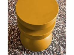 Sale Mesa auxiliar o mesita de metal mostaza Mesa Auxiliar