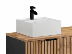 Clearance Vente-unique Mueble de baño estriado natural claro con estantes y lavabo cuadrado sobre encimera, 140 cm, MADELA Negro / Color natural claro