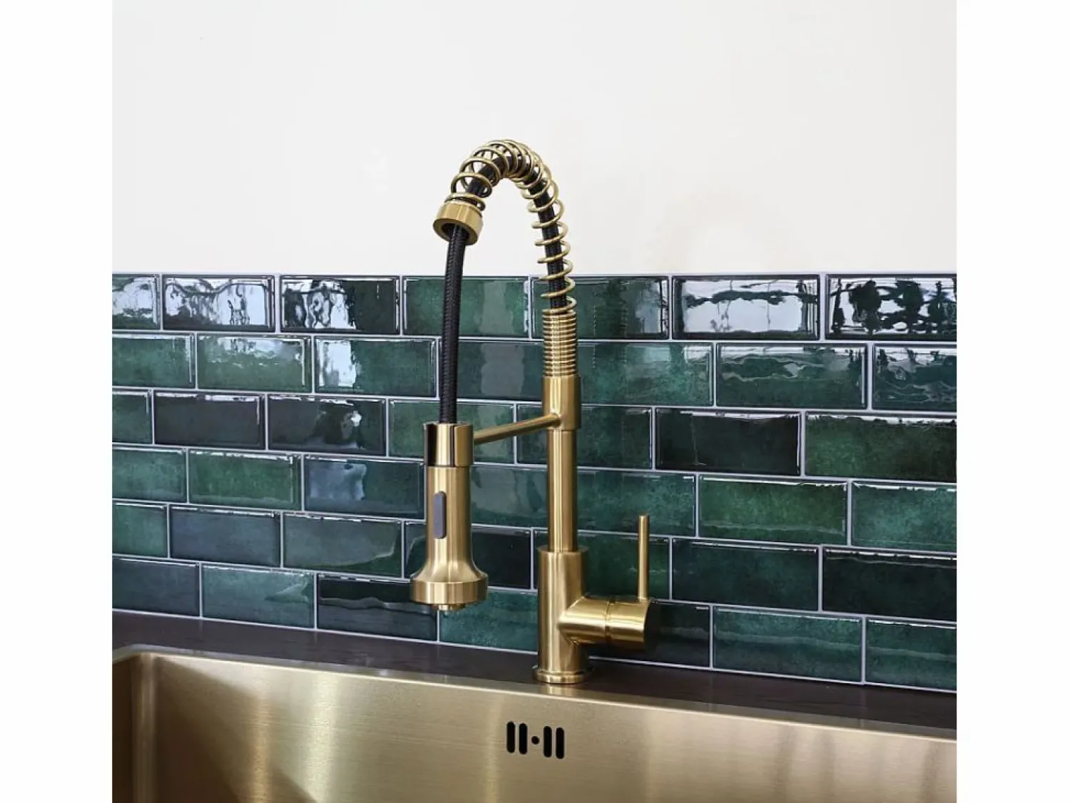 Outlet Essebagno Plimo Mezclador de fregadero con rociador móvil Dorado