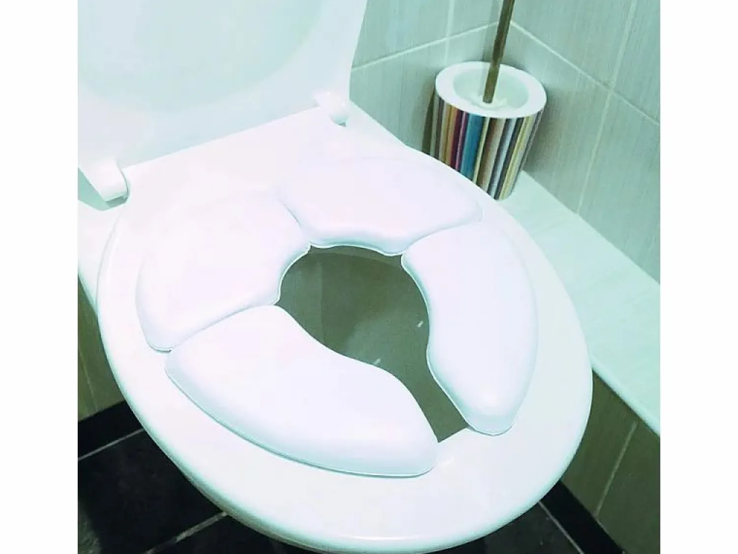 Hot PMR PELLET Reductor de inodoro plegable con bolsa blanca para niños Tapa De Inodoro