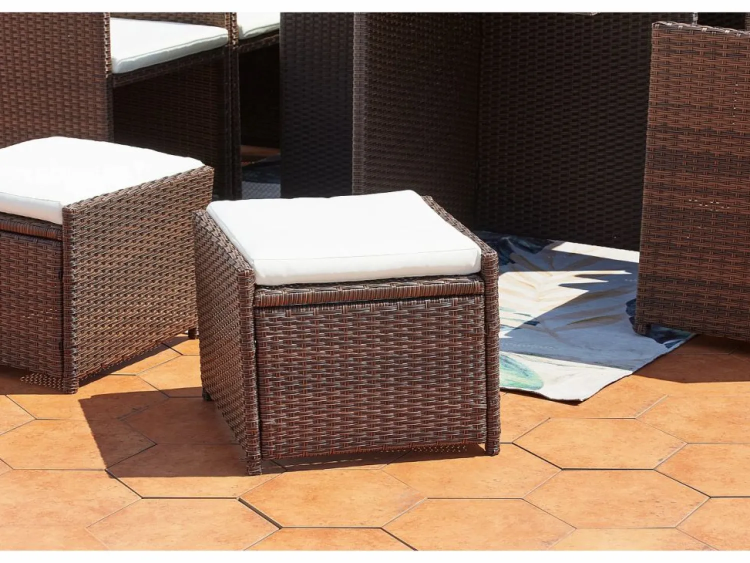 Clearance Concept-Usine Salón de jardín encastrable 10 plazas de resina trenzada marrón/ blanco MIAMI Marru00f3n