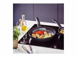 Beka Sartén de 20 cm Kuro de fundición de aluminio con recubrimiento cerámico antiadherente de titanio, compatible con todo tipo de fuegos