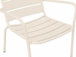 MYLIA Silla baja apilable de jardín + reposapiés - metal - - MIRMANDE de