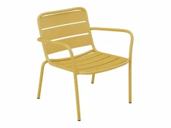 MYLIA Silla baja jardín apilable + reposapiés de metal - Amarillo - MIRMANDE de Mostaza