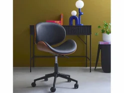 Discount Sweeek Silla de oficina con ruedas, madera curvada y acabado en polipiel Negro
