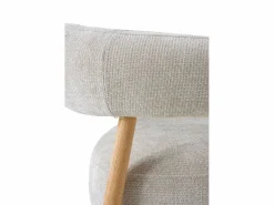 Sillón de madera de roble tapizado en