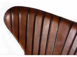 Giner y colomer Sillón tapizado en piel natural marrón con patas de metal