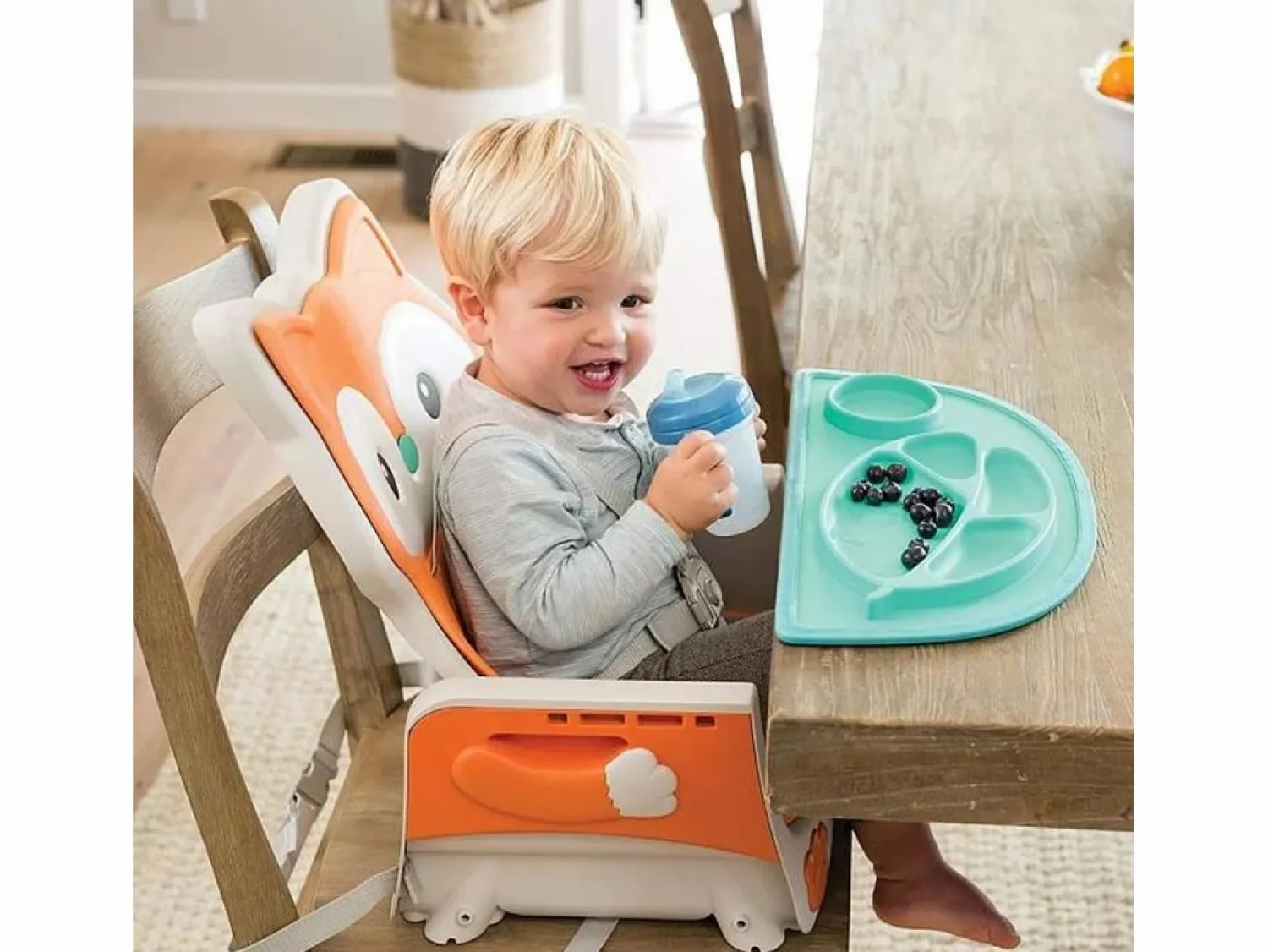 Outlet Trona evolutiva Infantino 4-en-1 diseño zorro, asiento acolchado, respaldo reclinable, elevador y silla infantil Naranja / Blanco