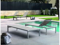 Tumbona de aluminio blanco con tejido plastificado color