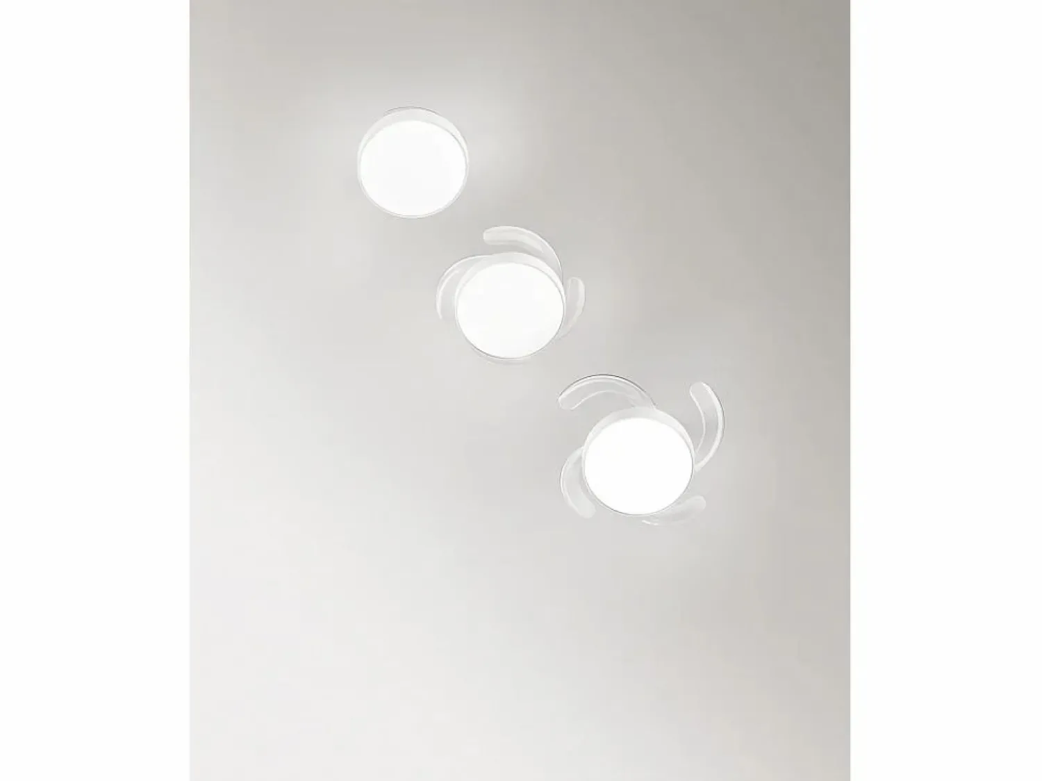 Online Ventilador de techo con luz Perenz 7165 B CT - Ø 106 cm, 4 aspas retráctiles, 6 velocidades, motor DC de 30 W, silencioso Blanco